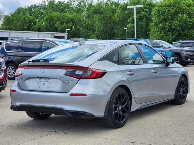 Vehicle image 5 of 26