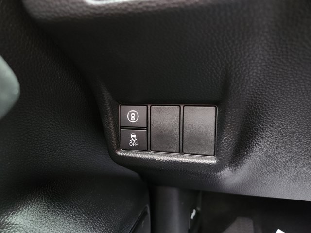 Vehicle image 18 of 26