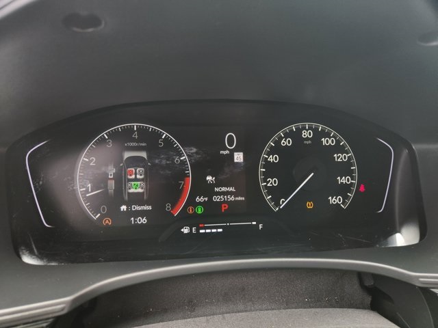 Vehicle image 24 of 26