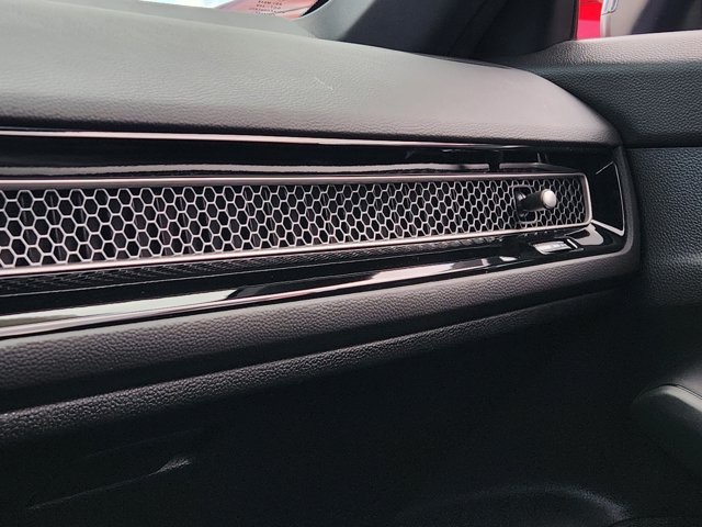 Vehicle image 25 of 26