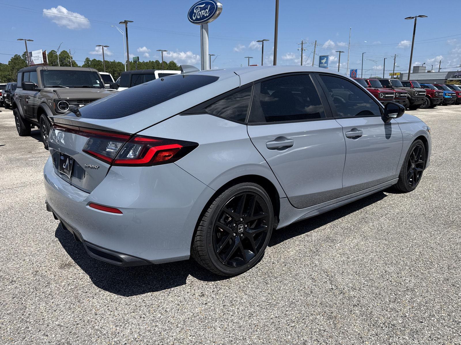 2023 Honda Civic Sport Image 3 of 31