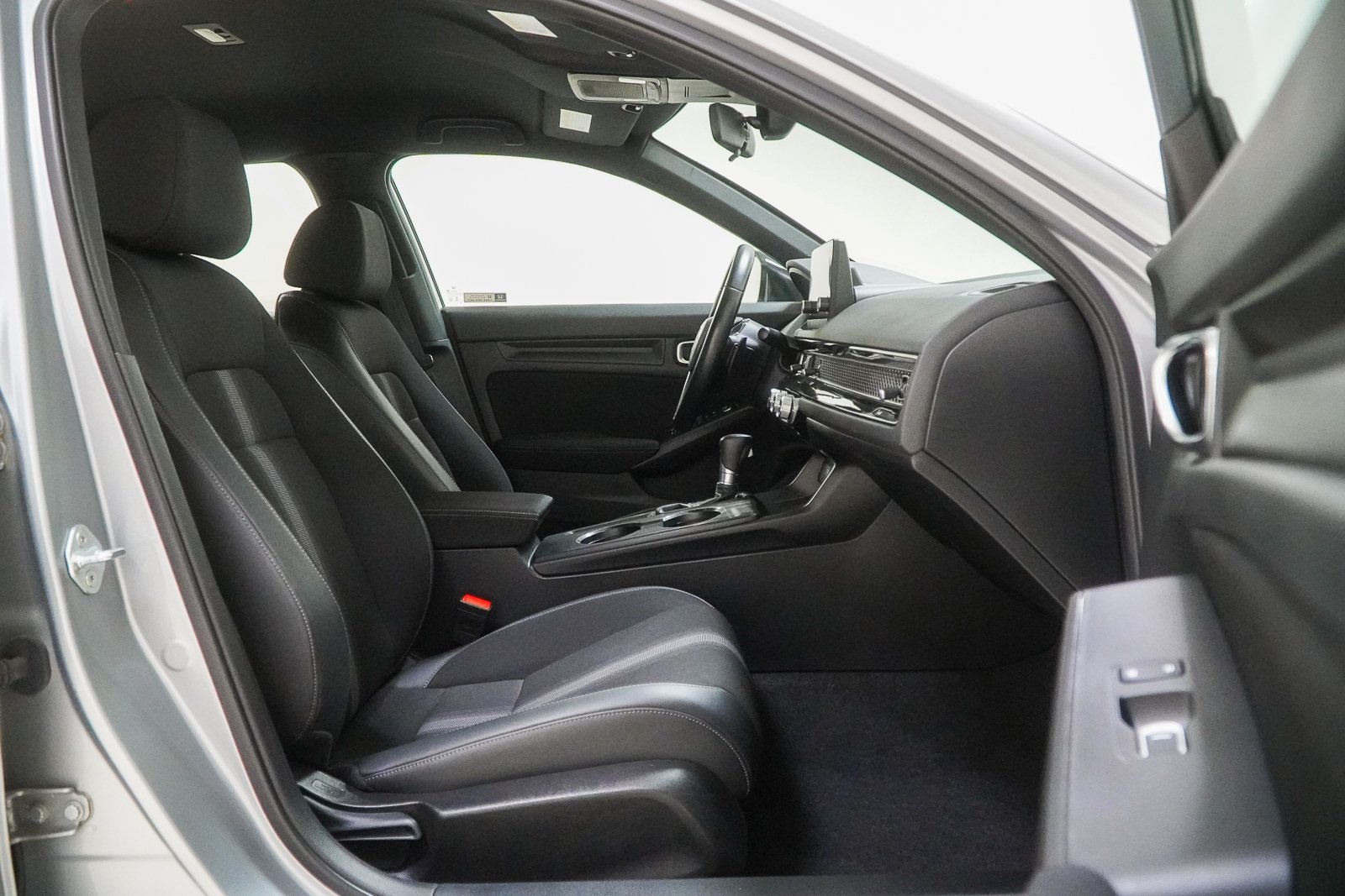 2023 Honda Civic Sport Image 18 of 37