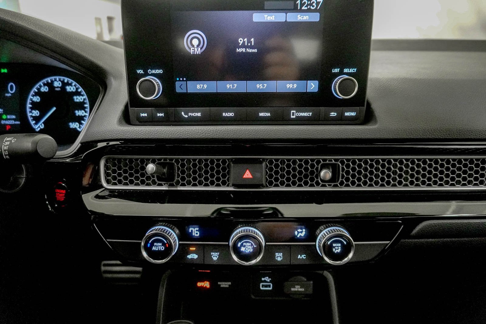 2023 Honda Civic Sport Image 24 of 35