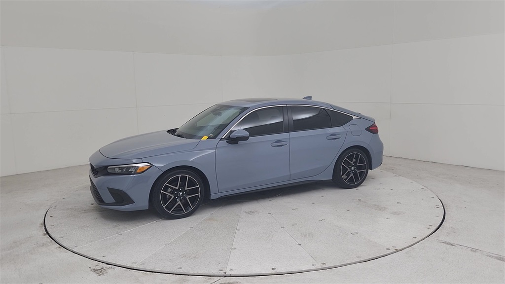 Vehicle image 13 of 36
