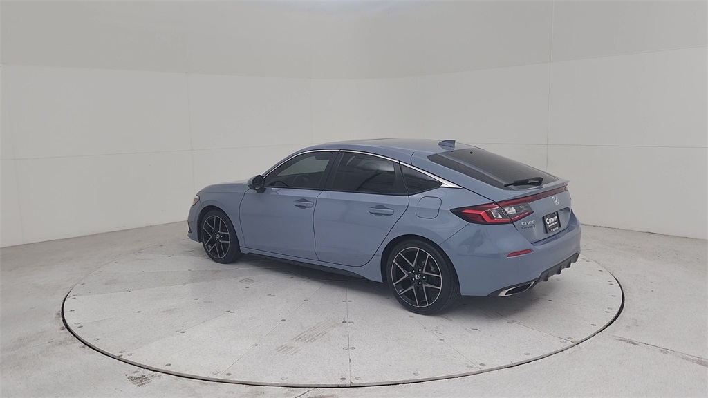 Vehicle image 15 of 36