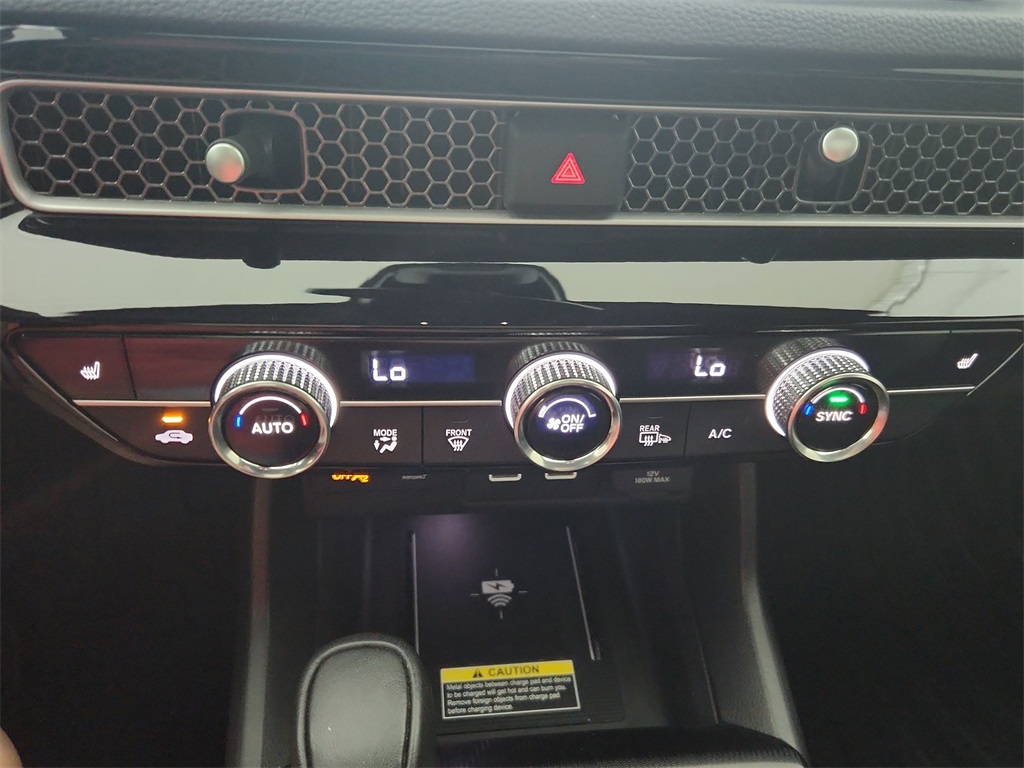 Vehicle image 28 of 36