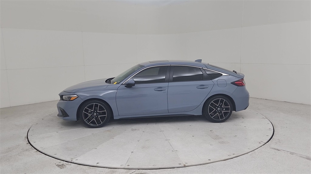 Vehicle image 2 of 36