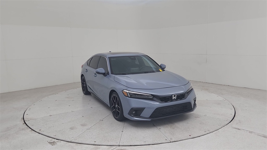Vehicle image 11 of 36