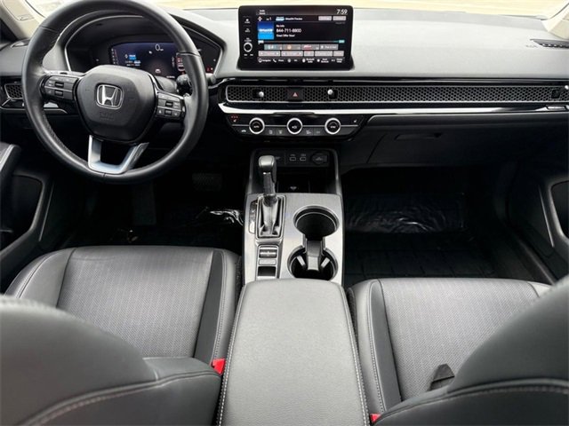Vehicle image 12 of 24