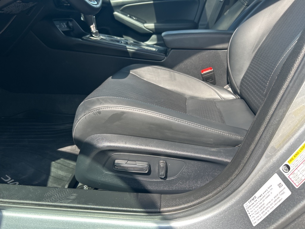 Vehicle image 42 of 49