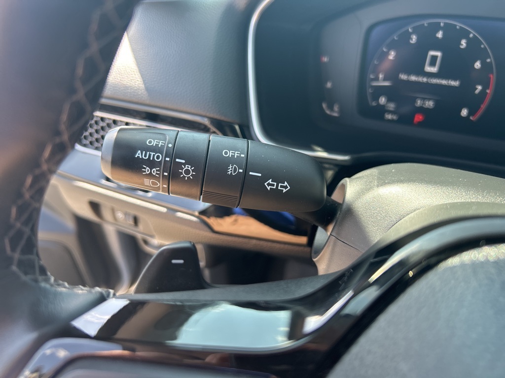 Vehicle image 46 of 49