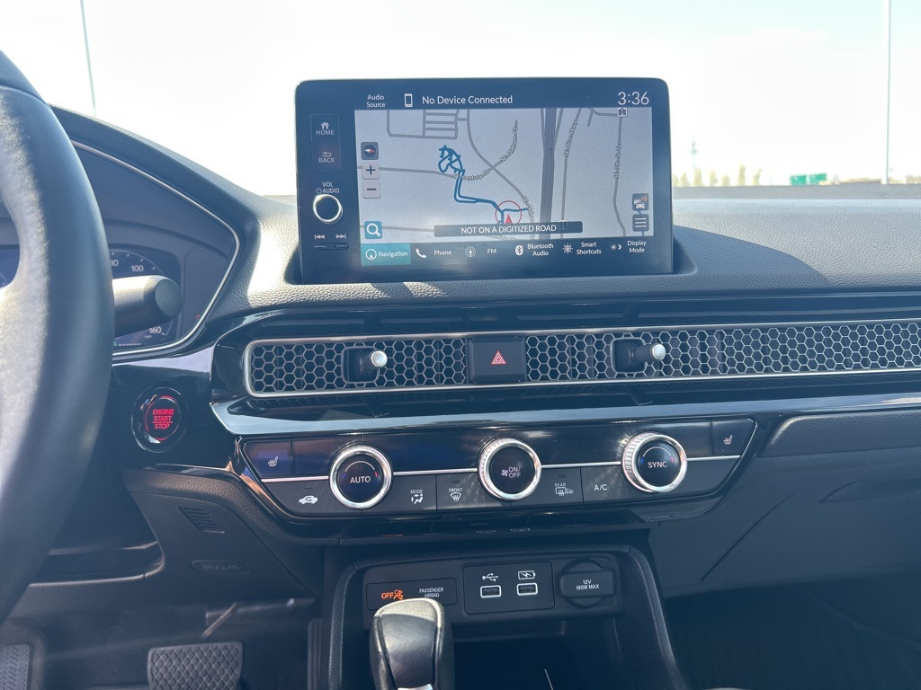 Vehicle image 11 of 49