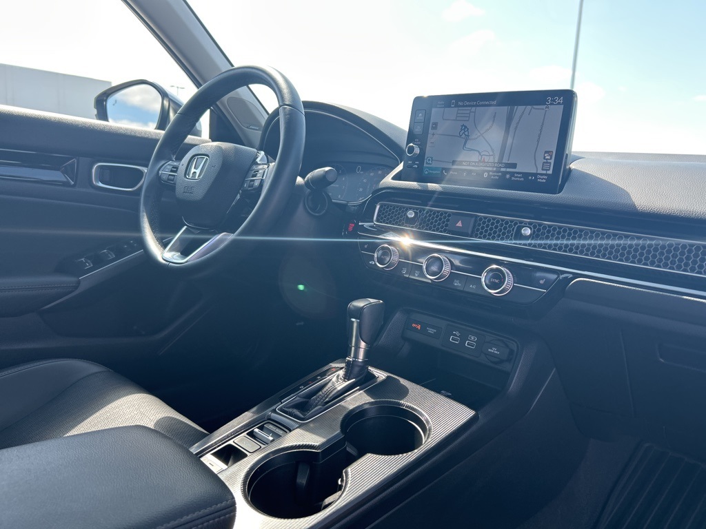 Vehicle image 25 of 49