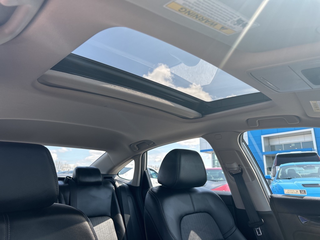 Vehicle image 9 of 49