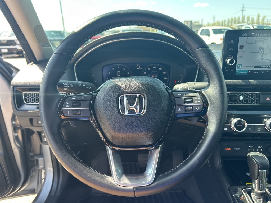 Vehicle image 43 of 49