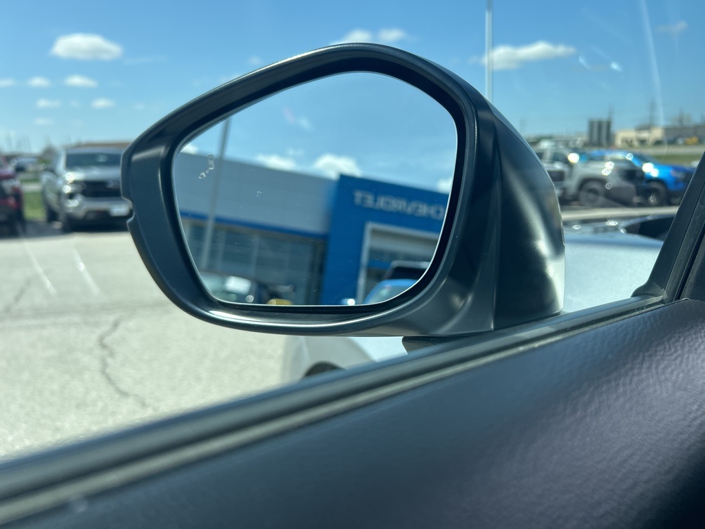 Vehicle image 39 of 49