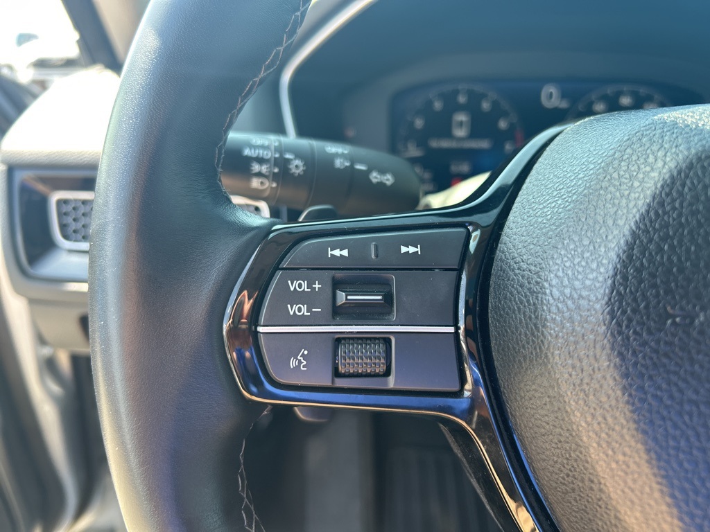 Vehicle image 44 of 49