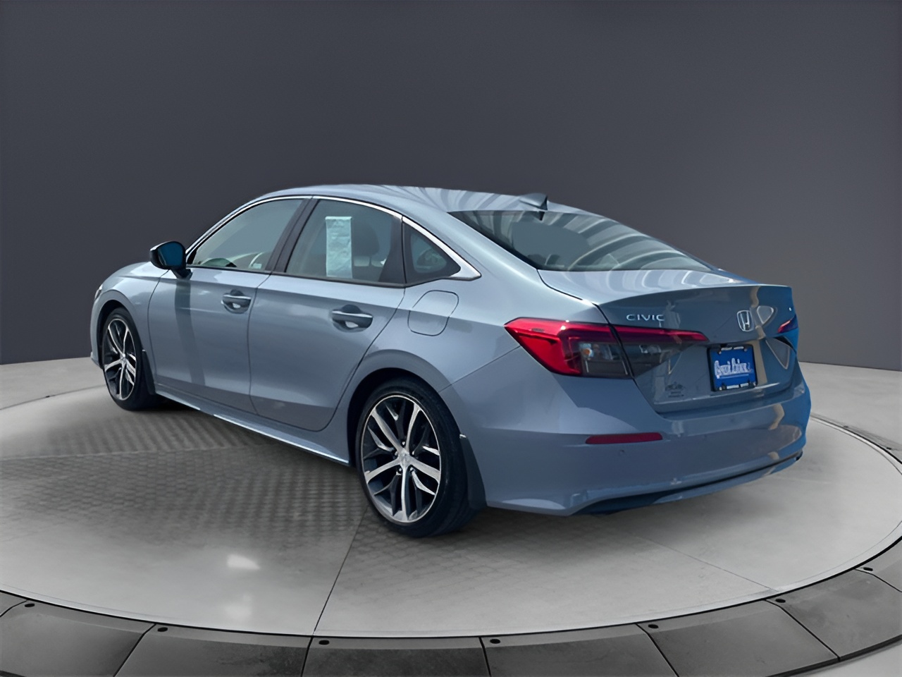 Vehicle image 23 of 24