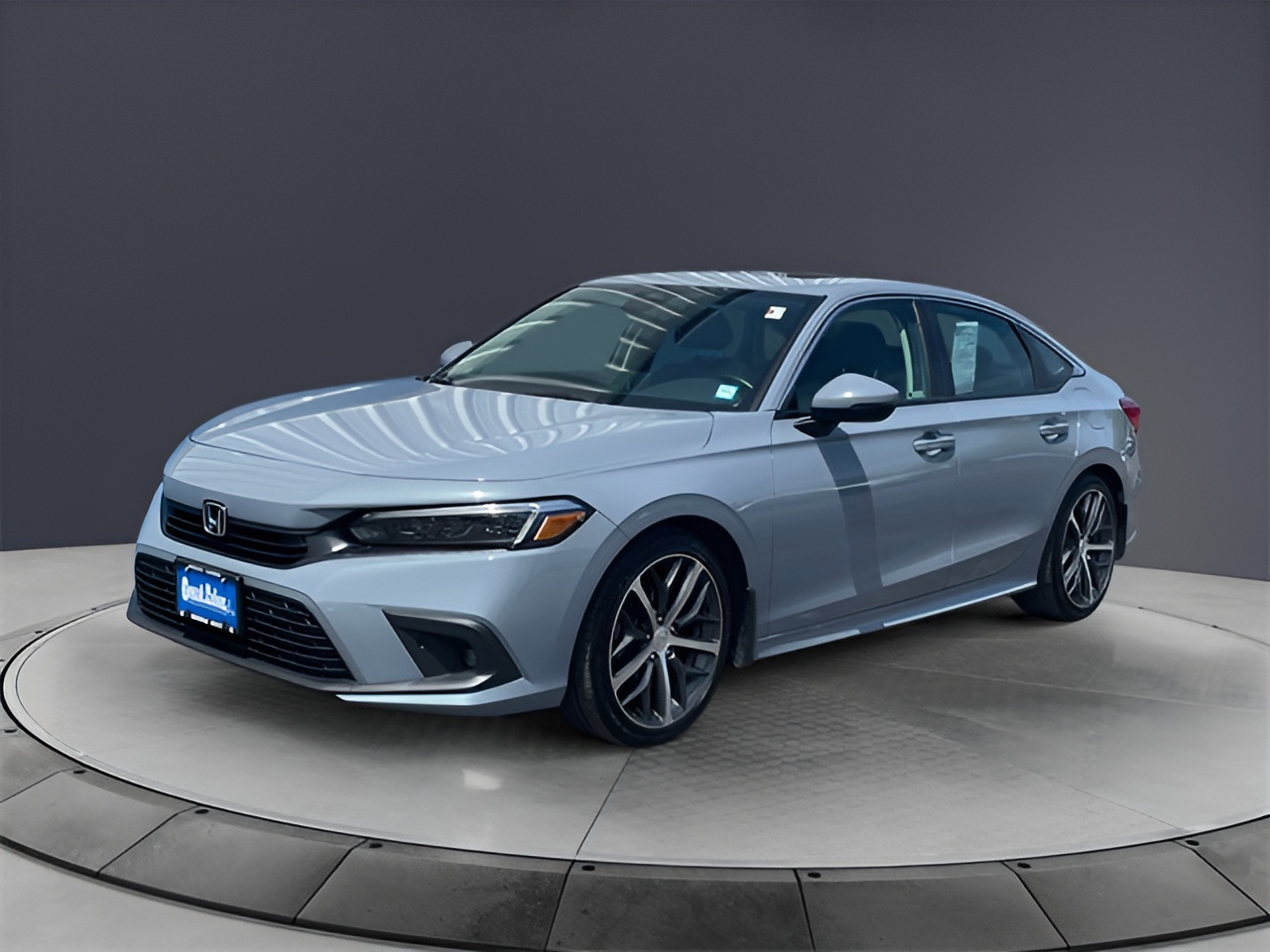 Vehicle image 17 of 24