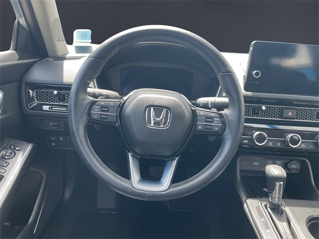 Vehicle image 12 of 24