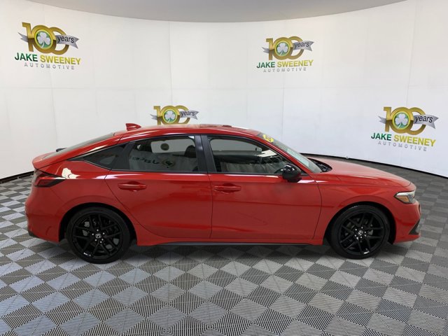 Vehicle image 4 of 28