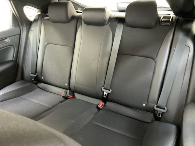 Vehicle image 10 of 28