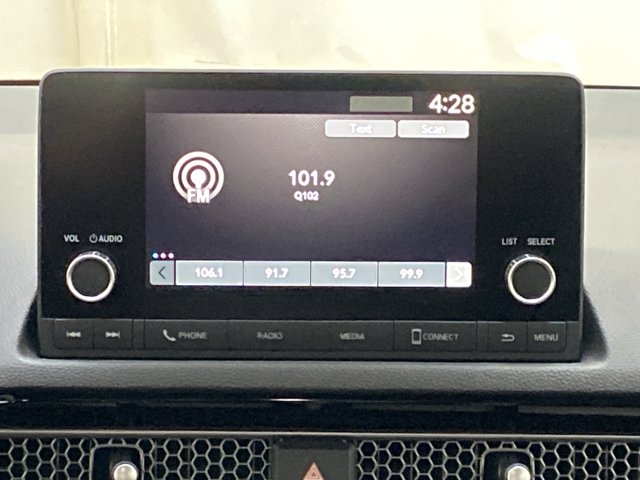 Vehicle image 18 of 28