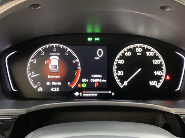 Vehicle image 16 of 28