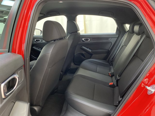 Vehicle image 11 of 28