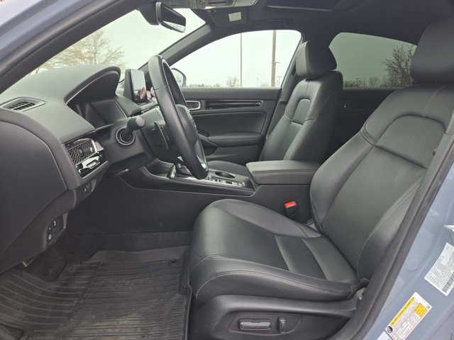 Vehicle image 13 of 39