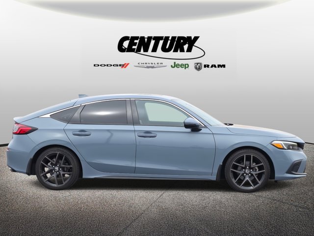 Vehicle image 7 of 39