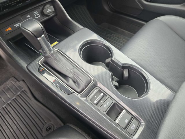 Vehicle image 32 of 39