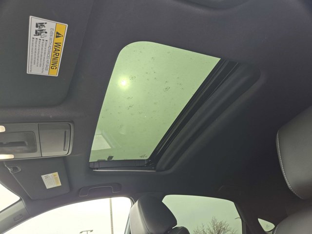 Vehicle image 9 of 39