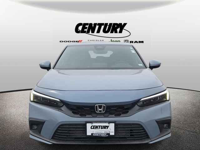 Vehicle image 4 of 39
