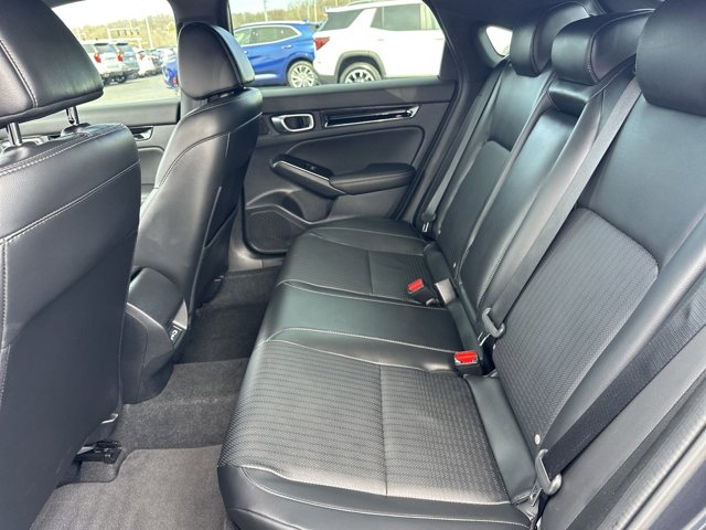 Vehicle image 14 of 25