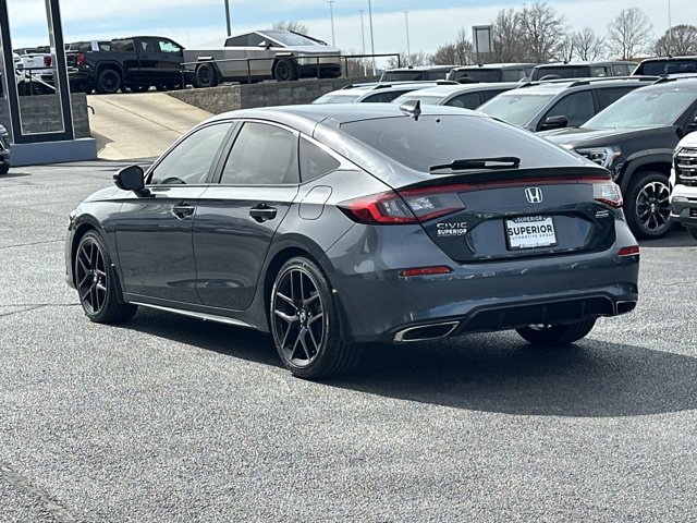 Vehicle image 8 of 25