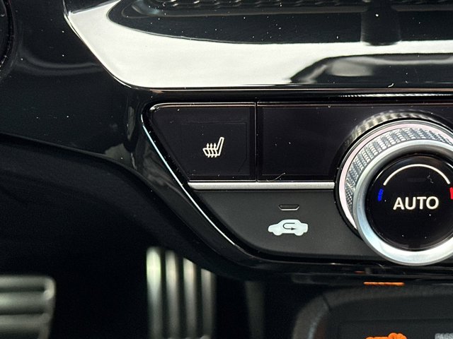 Vehicle image 20 of 25