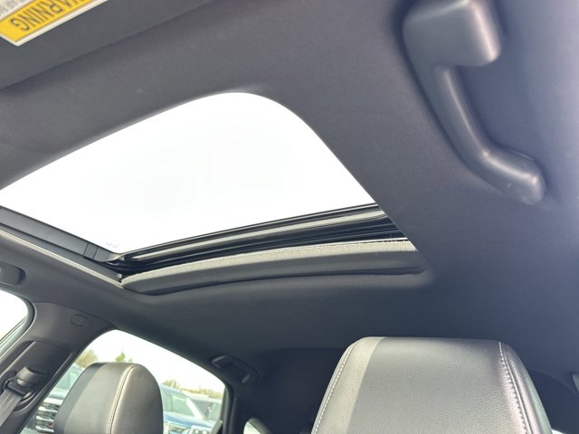 Vehicle image 12 of 25