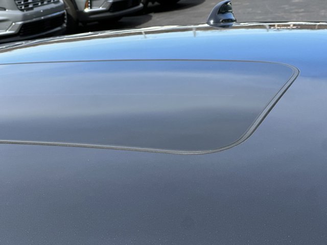 Vehicle image 11 of 25