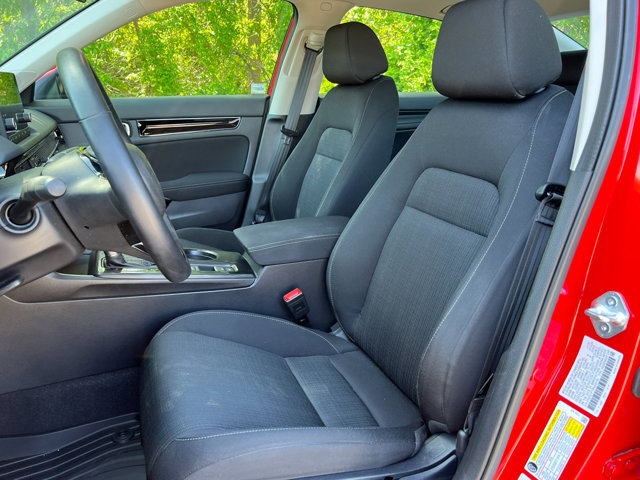 Vehicle image 11 of 23
