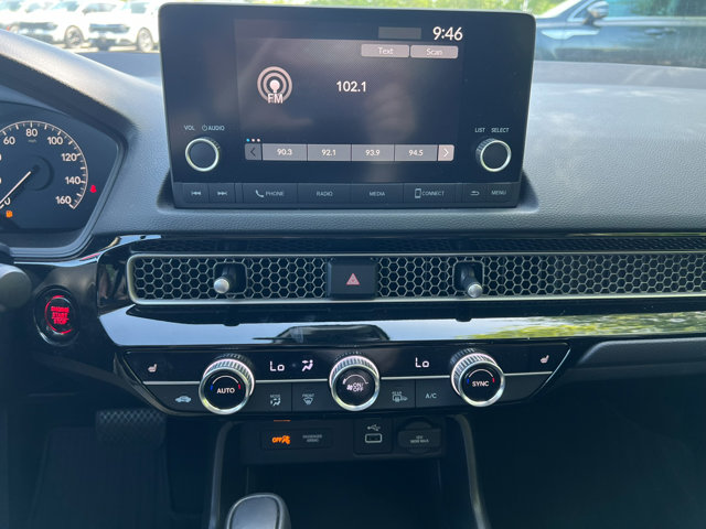 Vehicle image 14 of 23