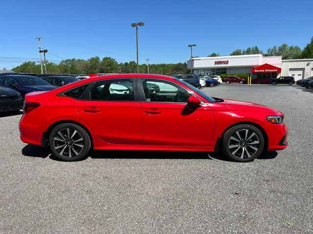 Vehicle image 4 of 23