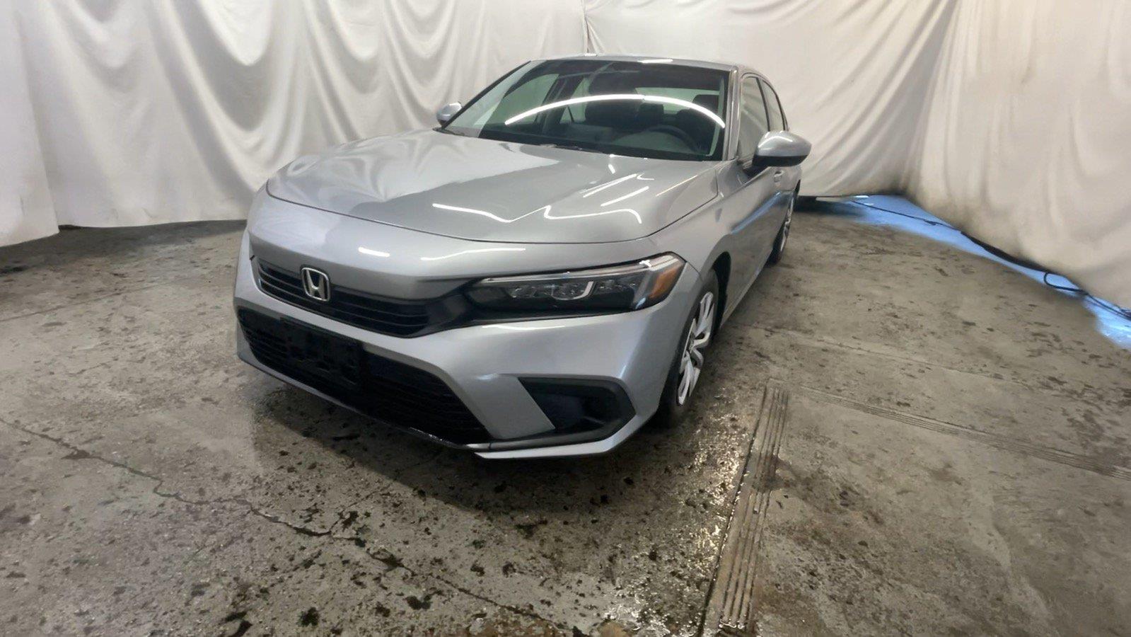2023 Honda Civic LX Image 2 of 40