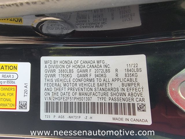 Vehicle image 26 of 32
