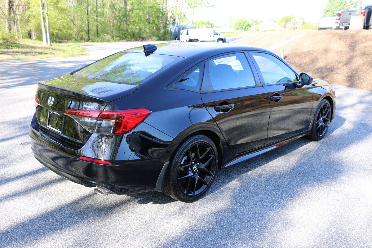 Vehicle image 6 of 27