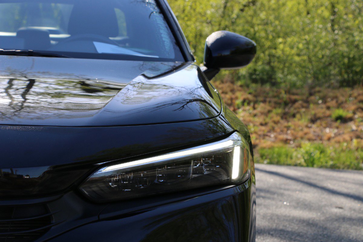 Vehicle image 3 of 27