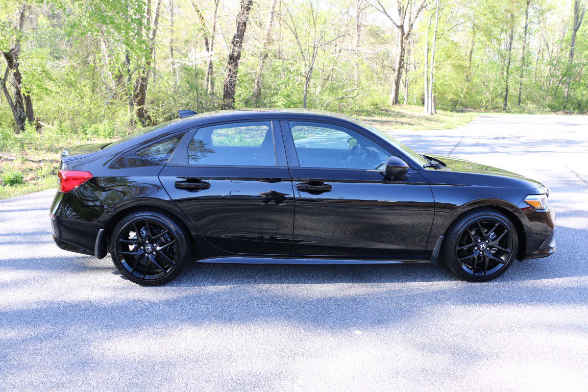 Vehicle image 5 of 27