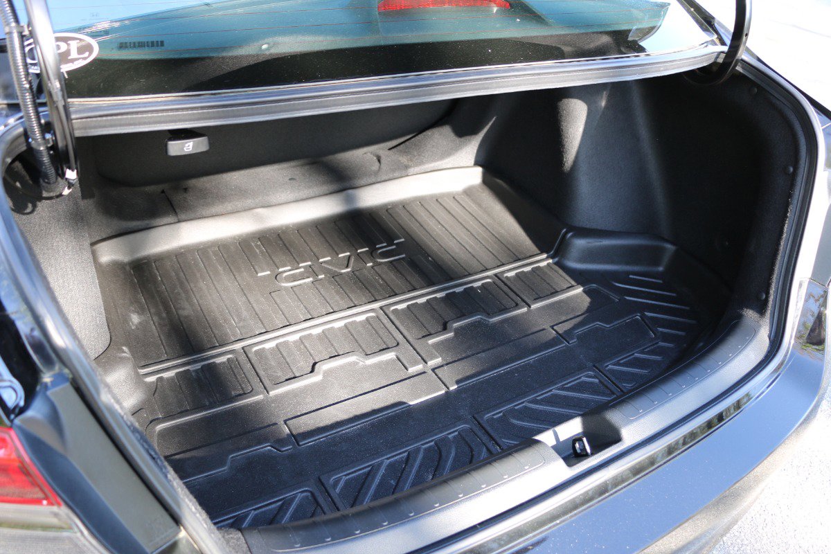 Vehicle image 25 of 27