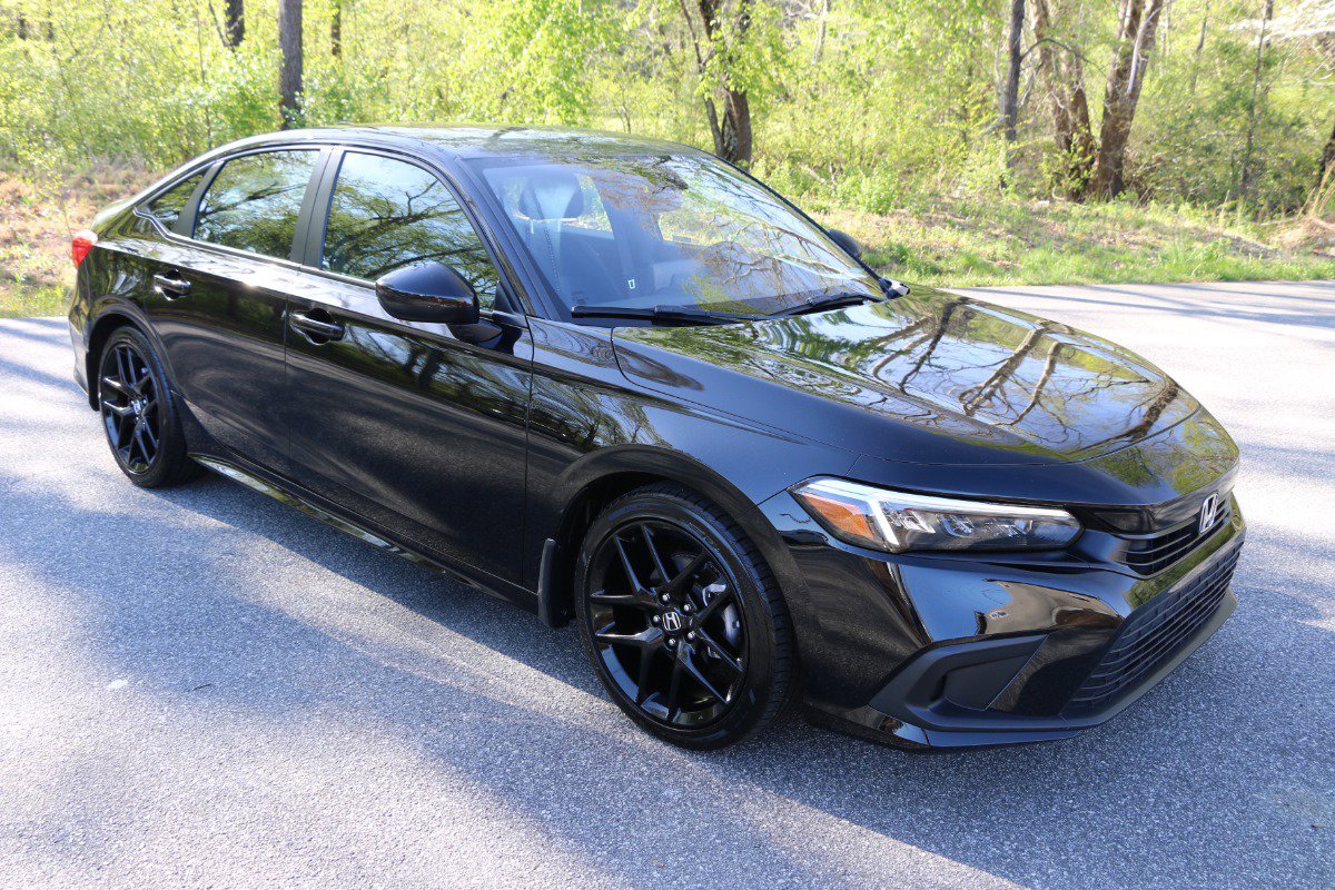 Vehicle image 4 of 27