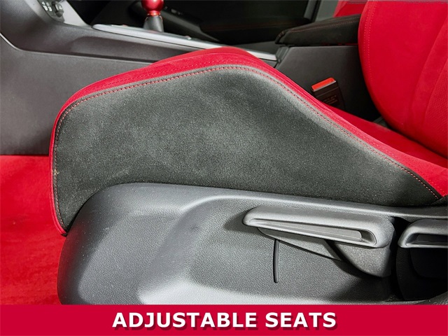 Vehicle image 9 of 34